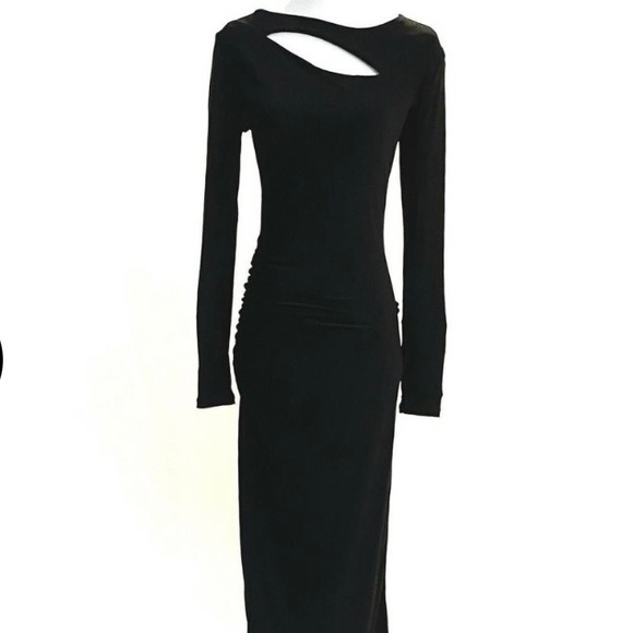 Dresses & Skirts - NWOT Little black dress